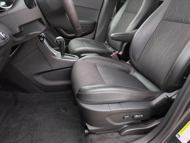 Used 2020 Chevrolet Trax LT w/ Sun & Sound Package image 16