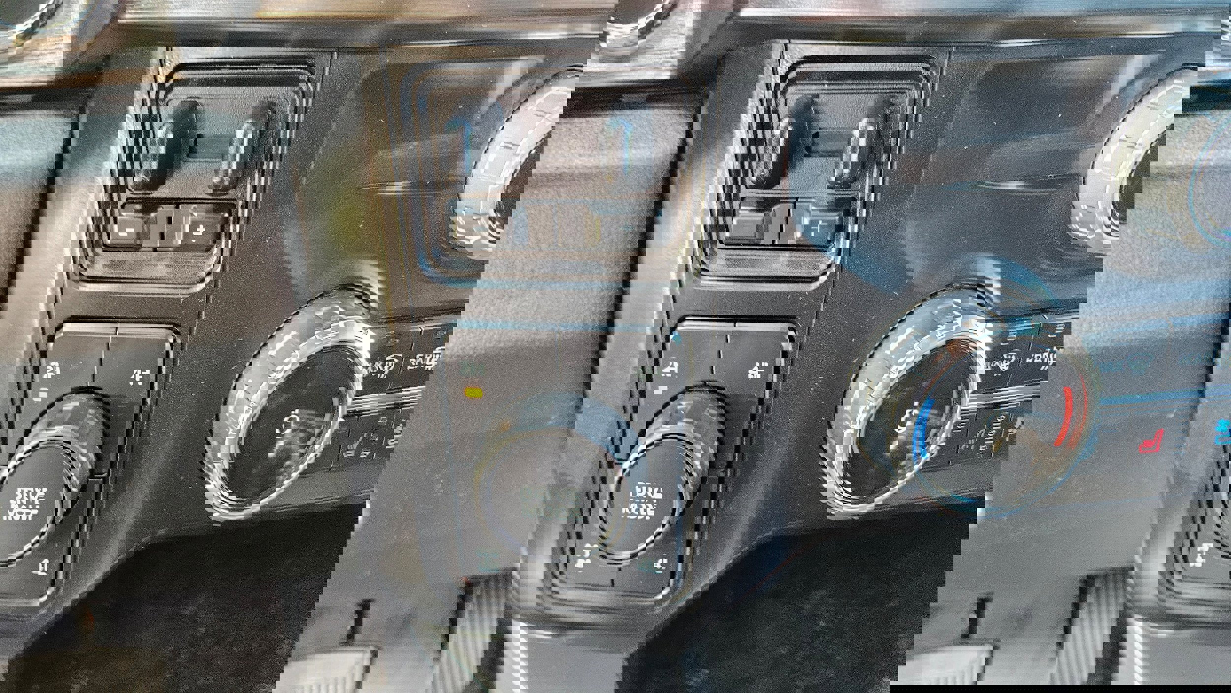 Certified 2024 Ford F350 Lariat image 22