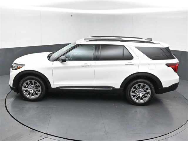Certified 2025 Ford Explorer Active w/ Active Comfort Package image 6