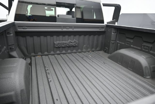 Used 2022 Chevrolet Silverado 1500 High Country AWD/4WD image 37