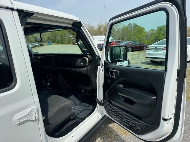 Used 2023 Jeep Wrangler Unlimited w/ Cold Weather Group AWD/4WD image 16
