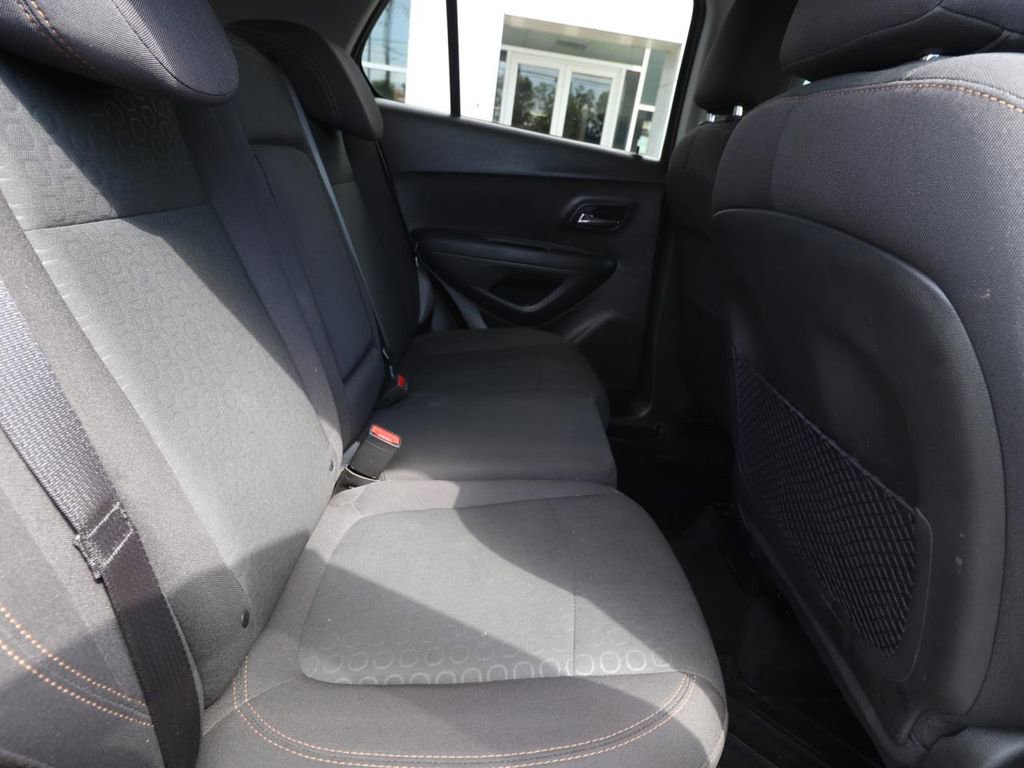 Used 2020 Chevrolet Trax LS w/ Tint and Cruise Package image 23