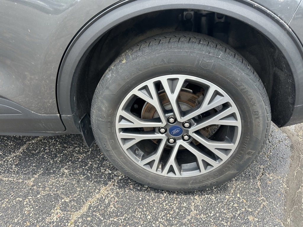 Certified 2020 Ford Escape SEL image 30