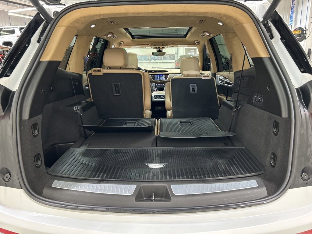 Used 2024 Cadillac XT6 Premium Luxury w/ Platinum Package image 32