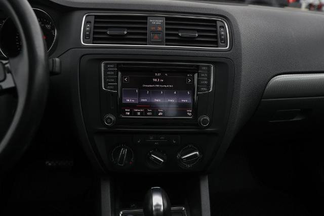 Used 2017 Volkswagen Jetta SE image 36