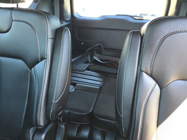 Used 2024 Jeep Grand Cherokee L Limited w/ Luxury Tech Group II AWD/4WD image 18