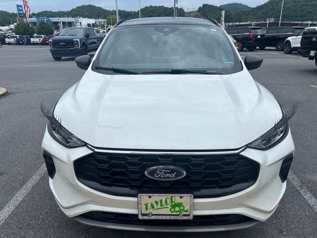 Certified 2024 Ford Escape ST-Line w/ Tech Pack #1 AWD/4WD image 16