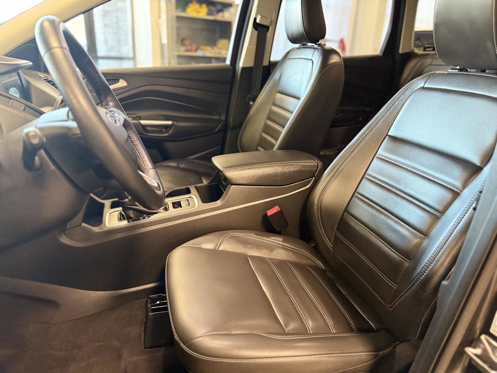 Certified 2019 Ford Escape SEL image 16