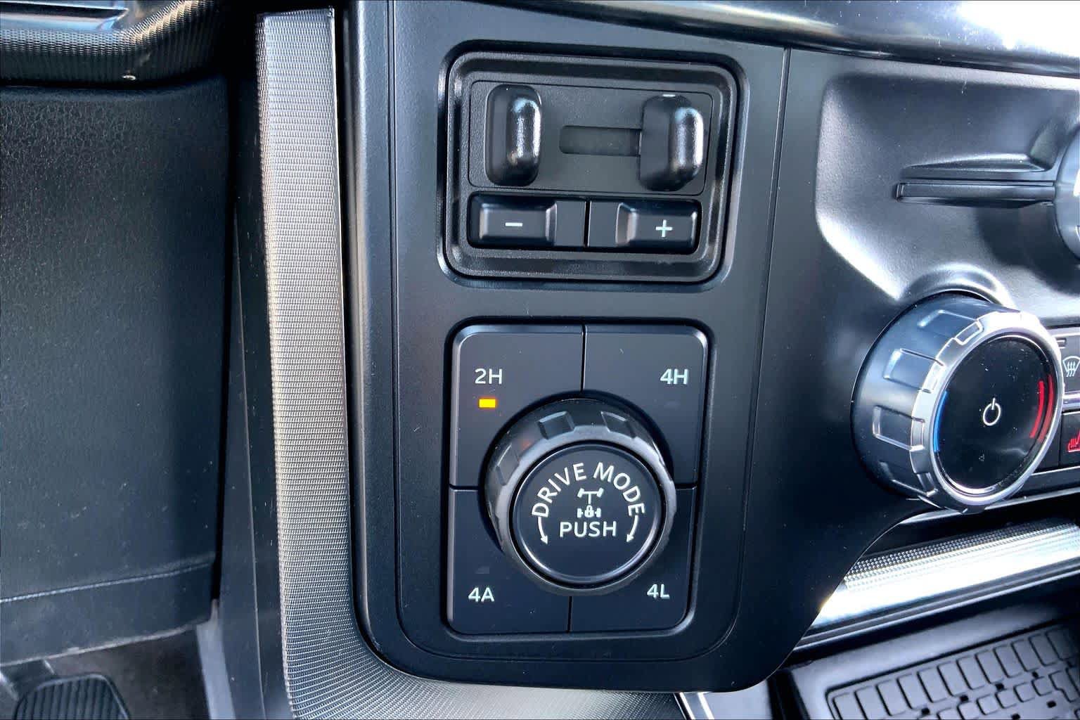 Certified 2024 Ford F150 Platinum w/ Equipment Group 702A High AWD/4WD image 32