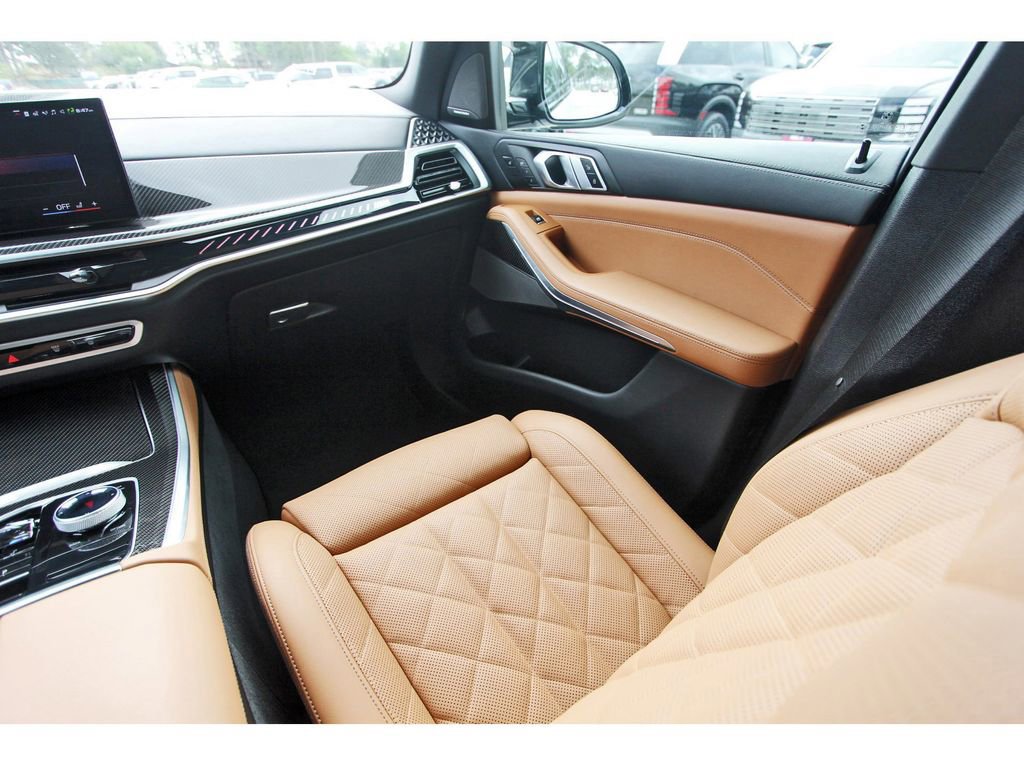 Used 2025 BMW X5 M60i w/ Executive Package image 13