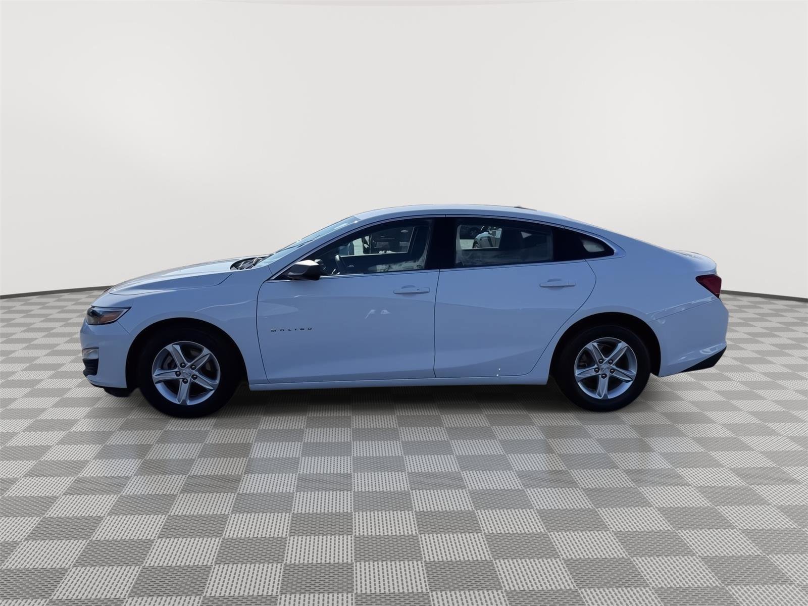 Used 2023 Chevrolet Malibu LS w/ LPO, Floor Liner Package image 2