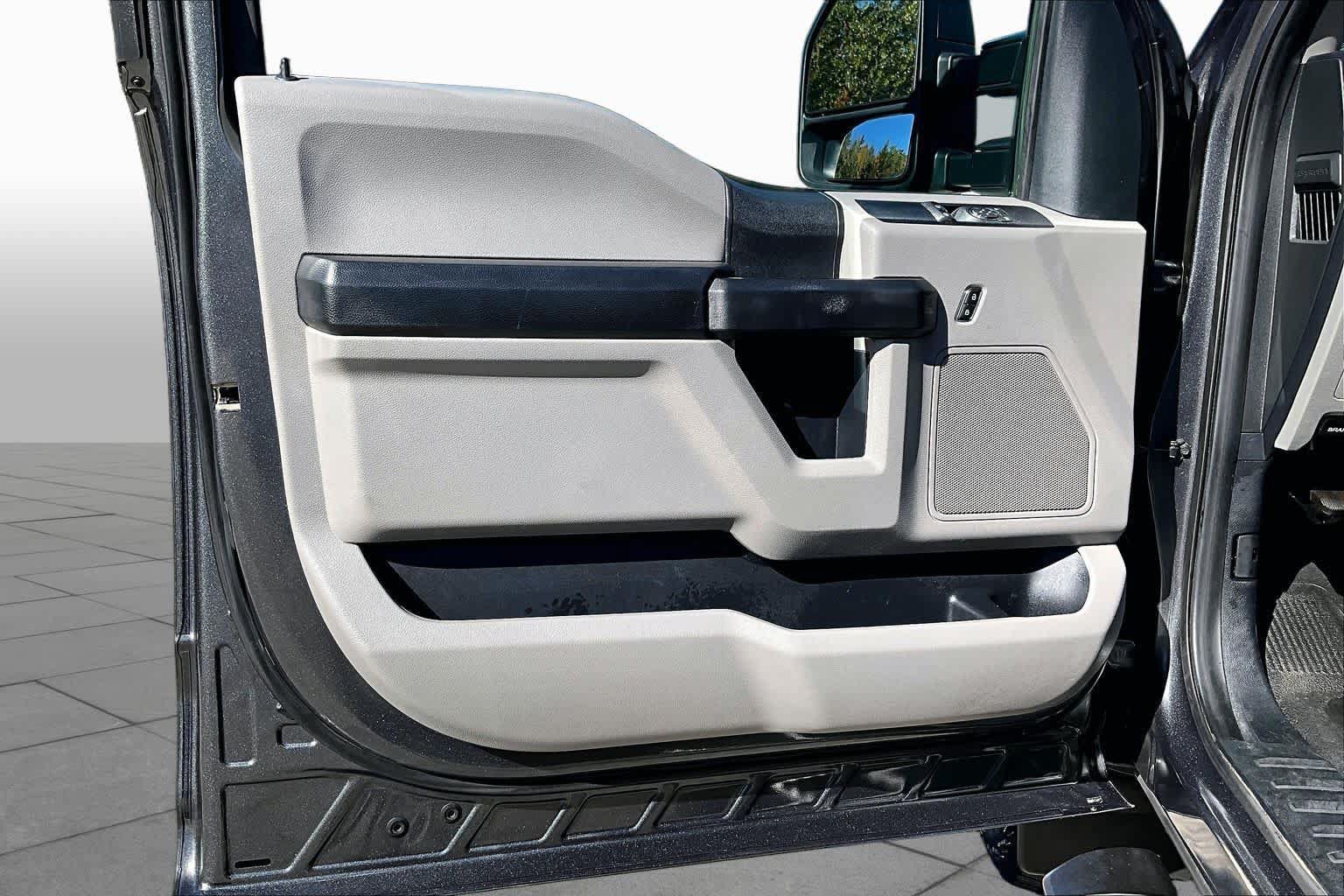Certified 2019 Ford F250 XL w/ XL Value Package AWD/4WD image 19