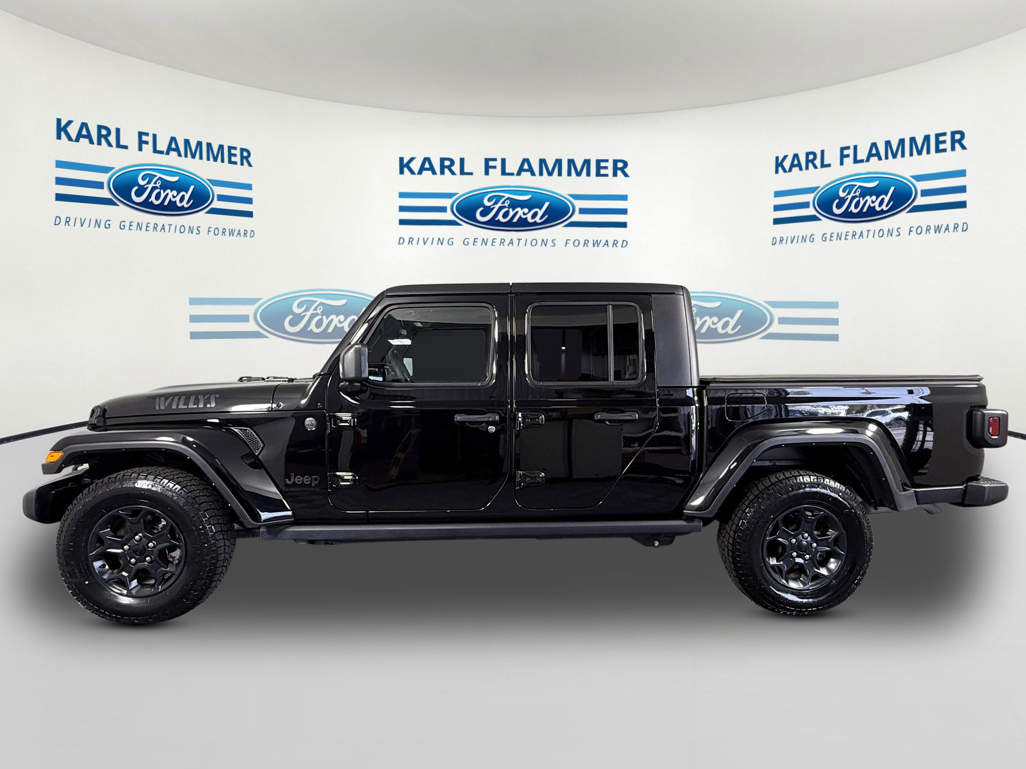 Used 2023 Jeep Gladiator Willys image 5