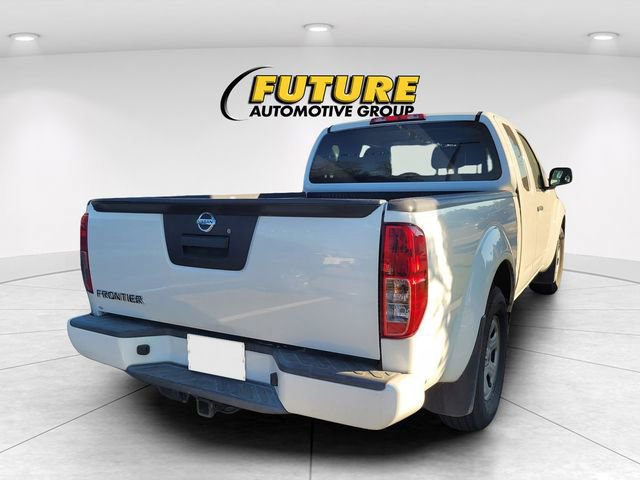 Used 2020 Nissan Frontier S w/ S Utility Package image 2