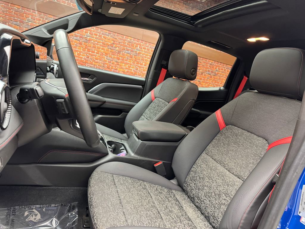 Used 2024 Chevrolet Colorado Z71 w/ Z71 Convenience Package 2 image 27