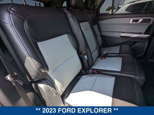 Certified 2023 Ford Explorer XLT w/ Equipment Group 202A RWD image 22