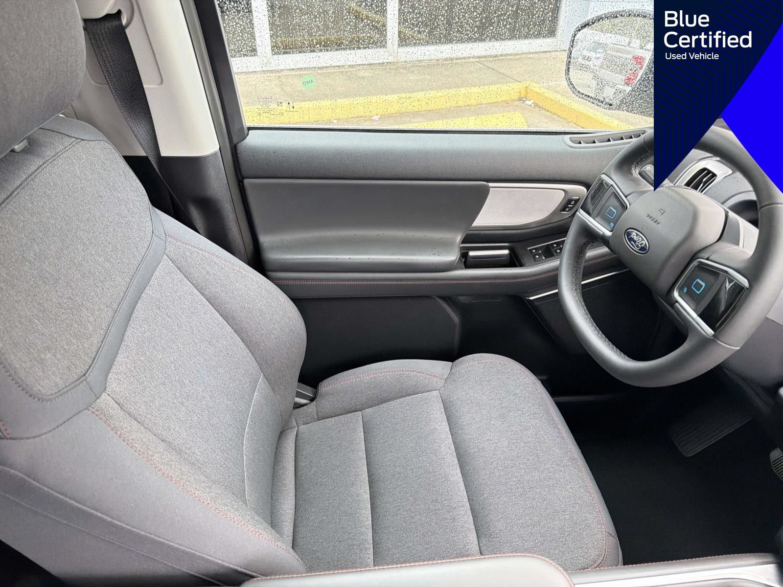 Certified 2025 Ford Expedition Active AWD/4WD image 15