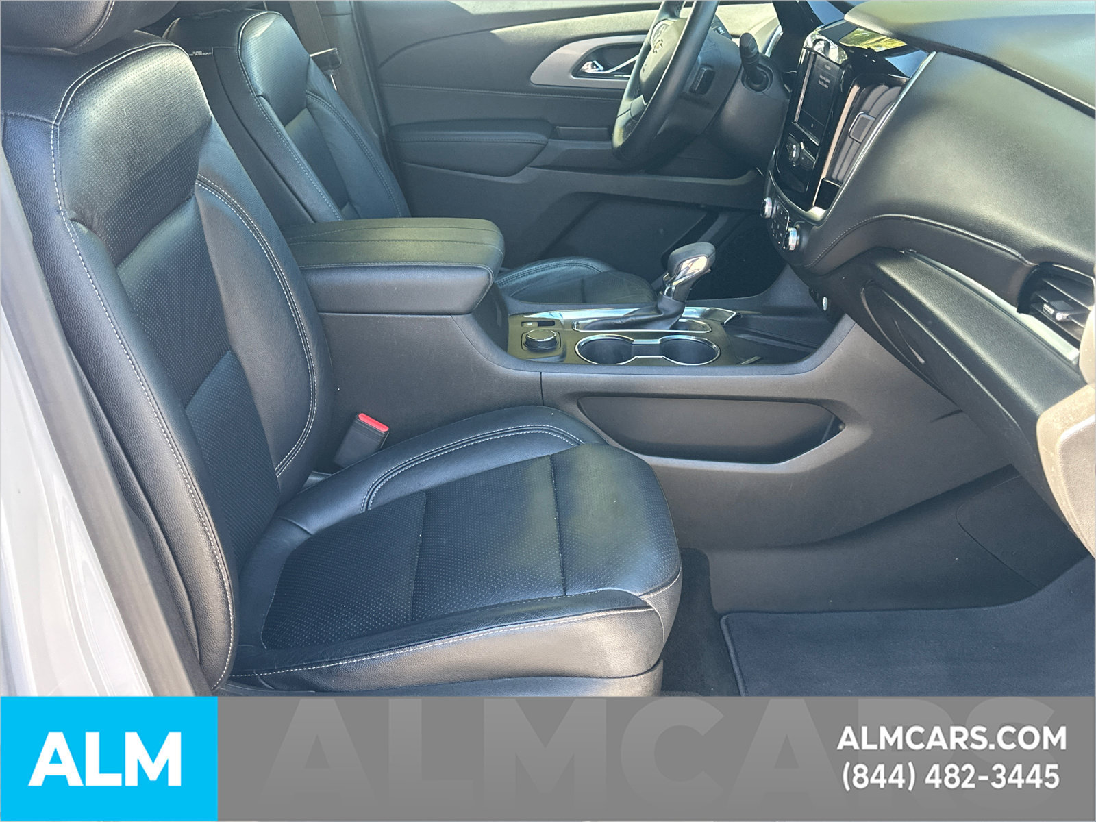 Used 2023 Chevrolet Traverse LT FWD image 15