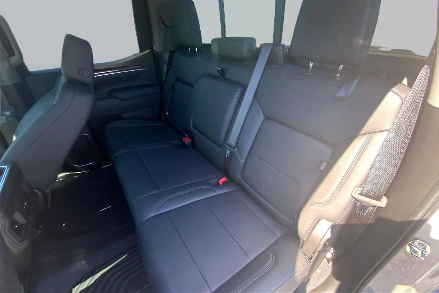 Used 2026 Chevrolet Silverado 1500 RST w/ RST All Star Premium Package AWD/4WD image 21