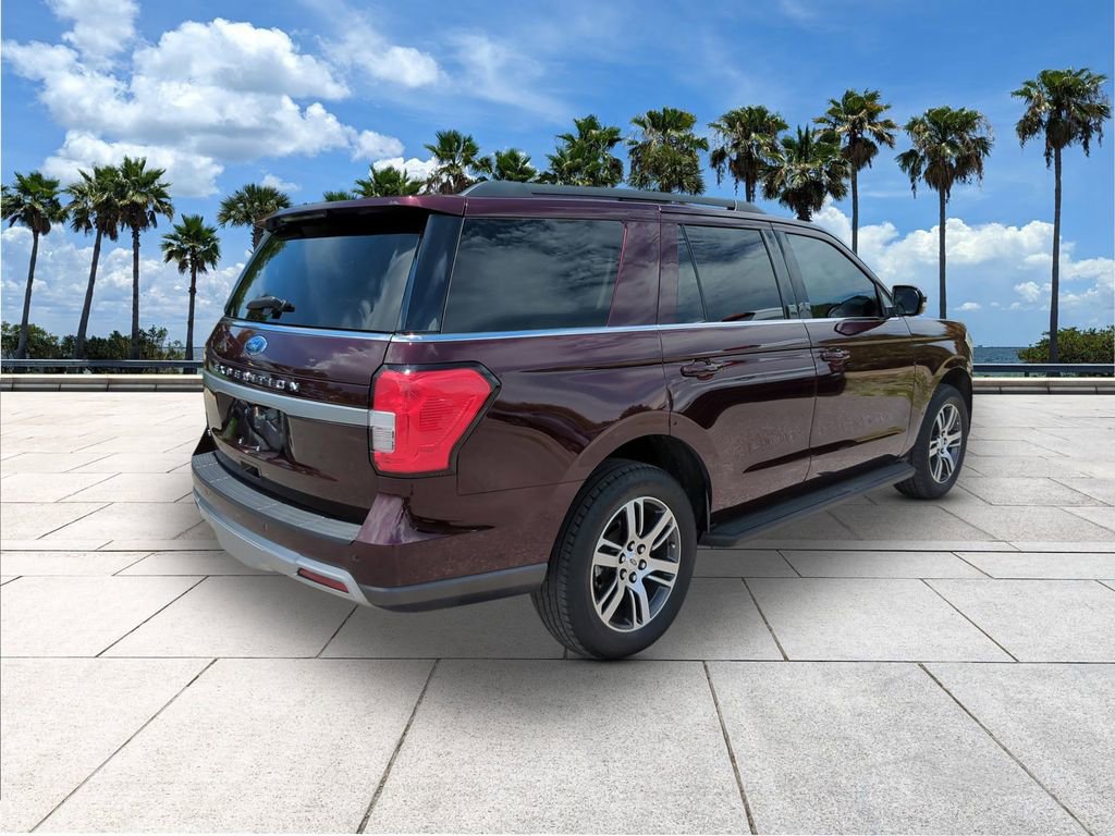Certified 2024 Ford Expedition XLT RWD image 8
