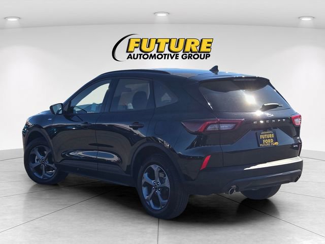 Certified 2025 Ford Escape ST-Line image 3