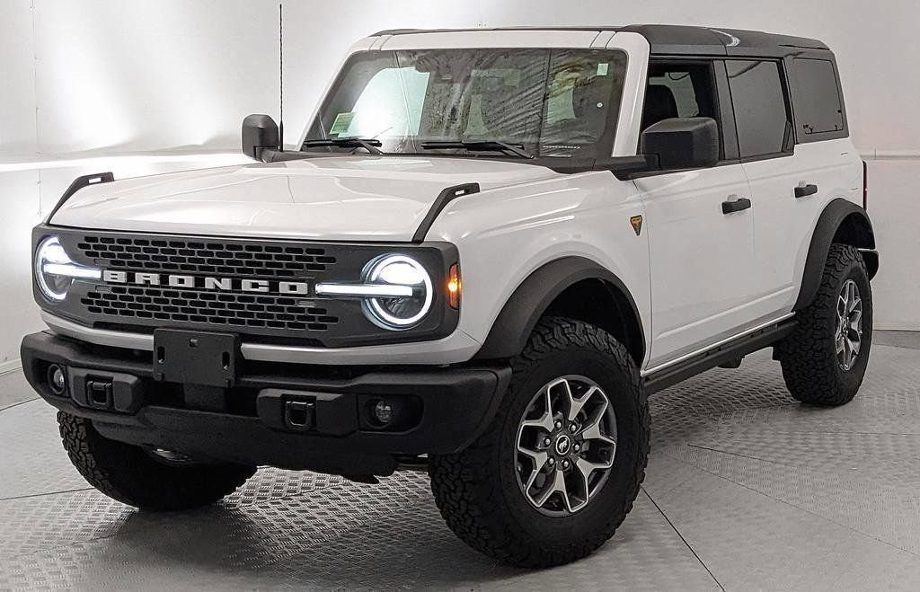 Certified 2025 Ford Bronco Badlands AWD/4WD image 6