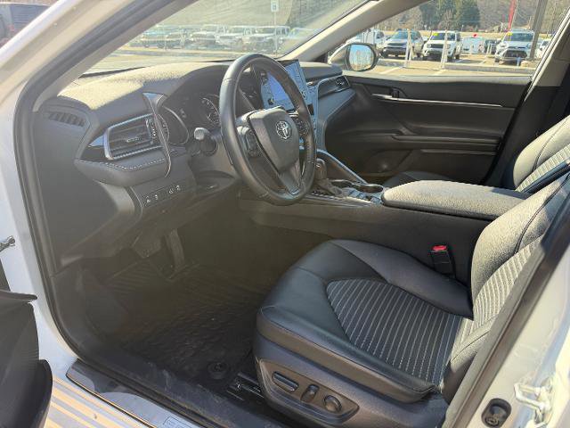Used 2023 Toyota Camry SE AWD/4WD image 7