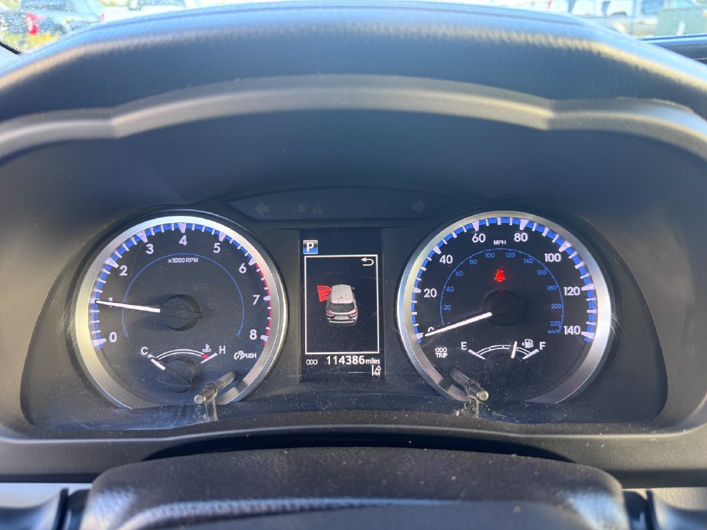 Used 2017 Toyota Highlander LE FWD image 23