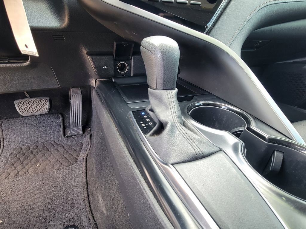 Used 2020 Toyota Camry LE FWD image 27