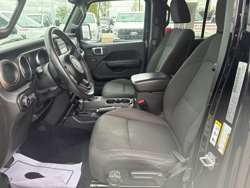 Used 2019 Jeep Wrangler Unlimited Sport S AWD/4WD image 37