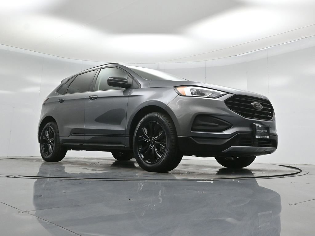 Certified 2022 Ford Edge SE w/ Black Appearance Package image 5