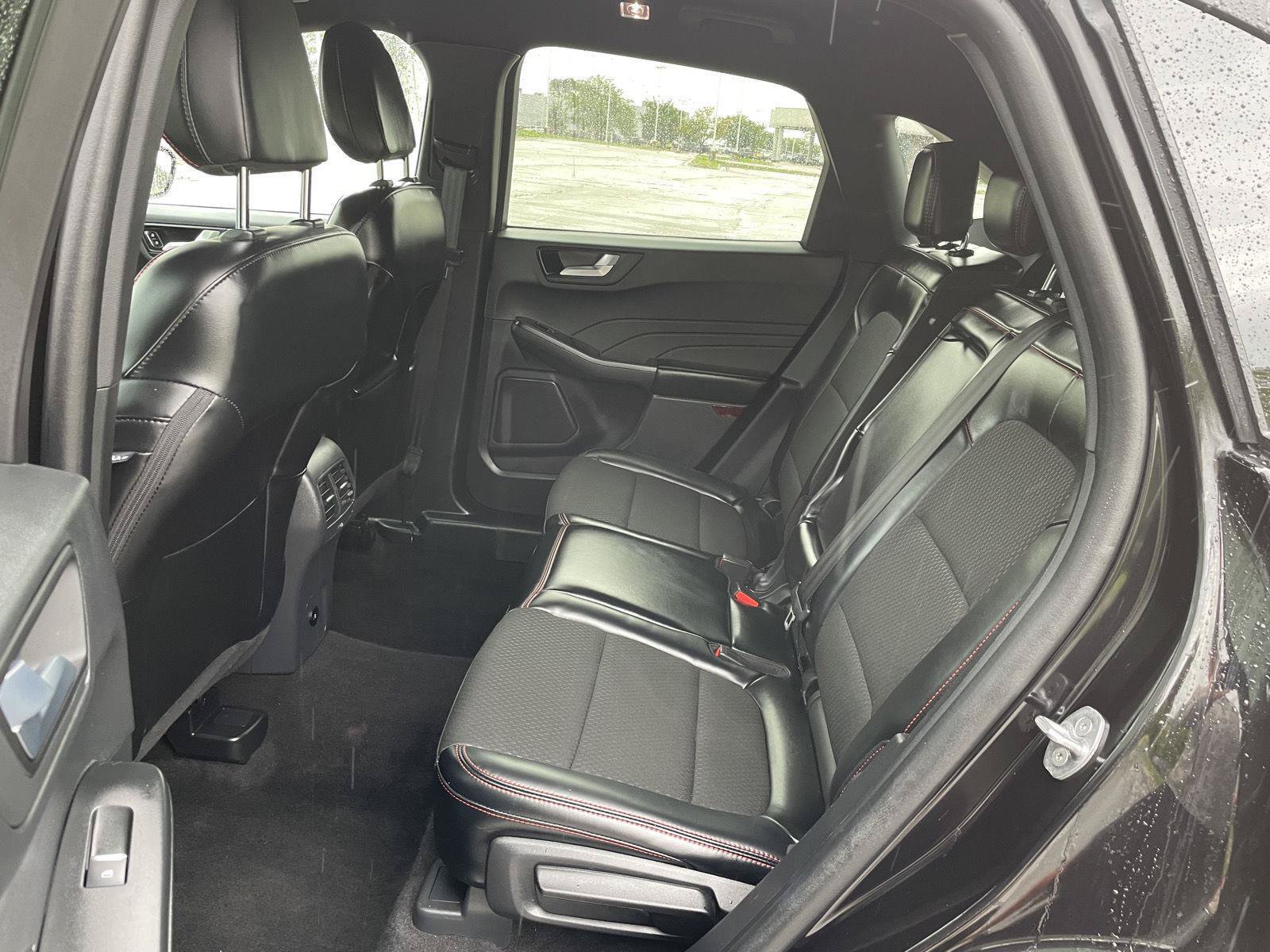 Certified 2025 Ford Escape ST-Line Select AWD/4WD image 20