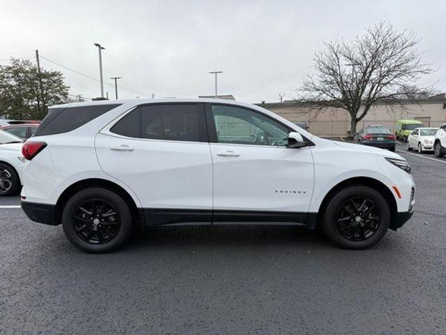 Used 2022 Chevrolet Equinox LT w/ LPO, Floor Liner Package image 5