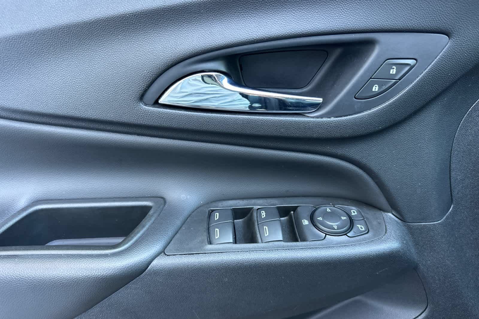 Used 2020 Chevrolet Equinox LT FWD image 12