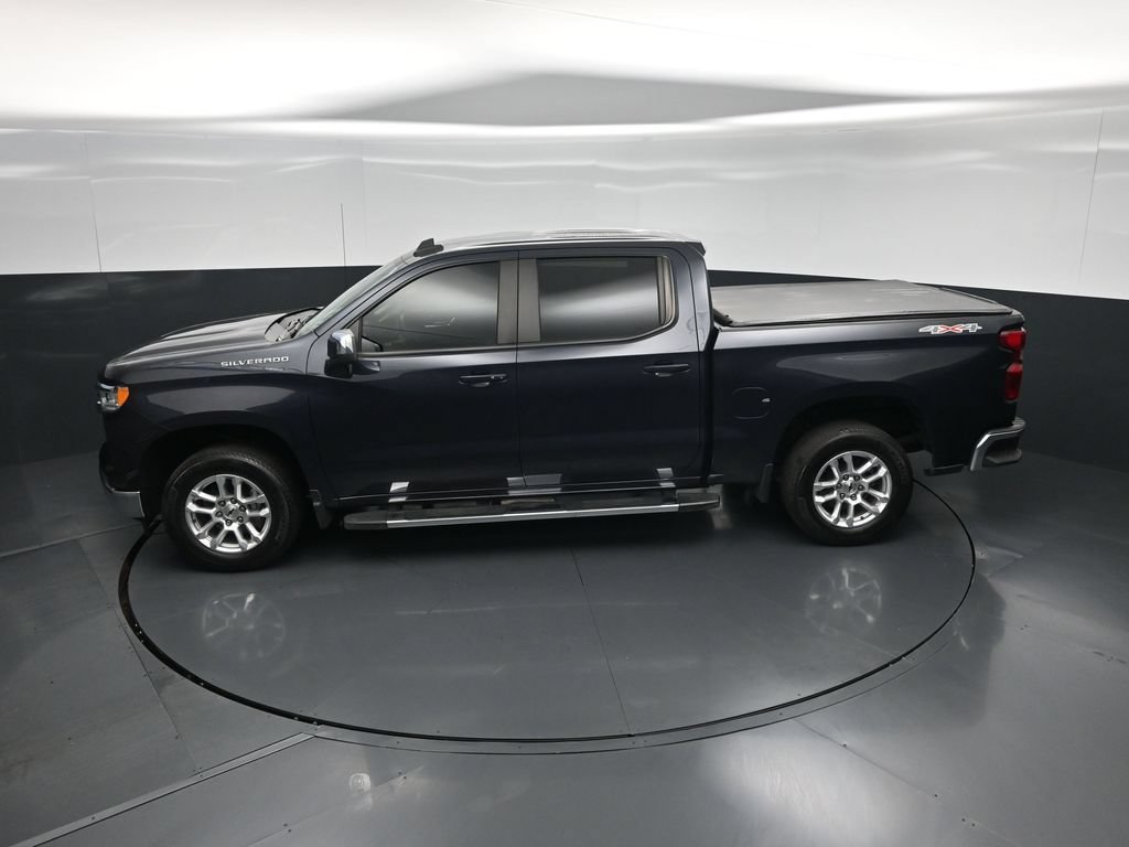 Used 2023 Chevrolet Silverado 1500 LT AWD/4WD image 39