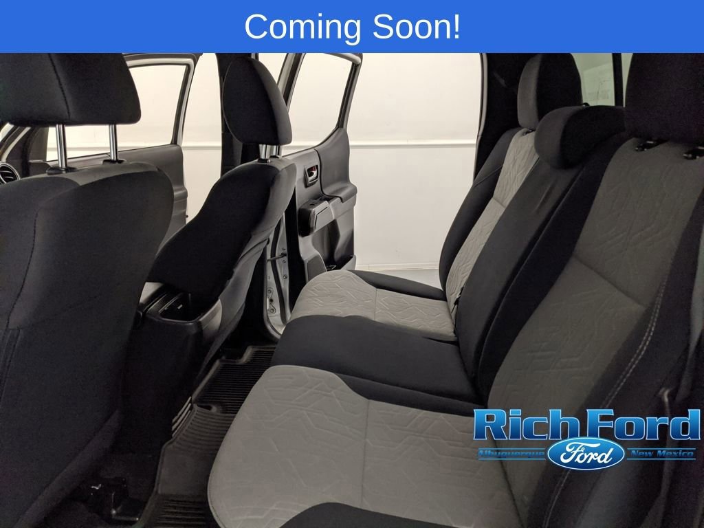 Used 2022 Toyota Tacoma TRD Off-Road image 17