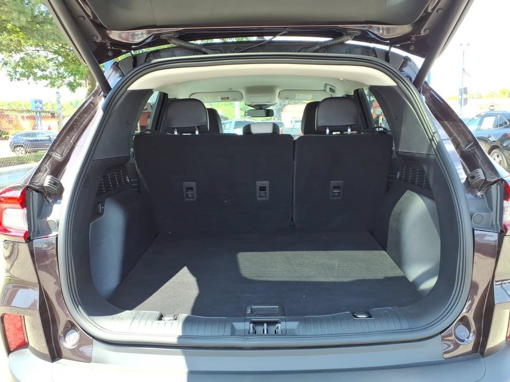 Certified 2023 Ford Escape Platinum AWD/4WD image 8