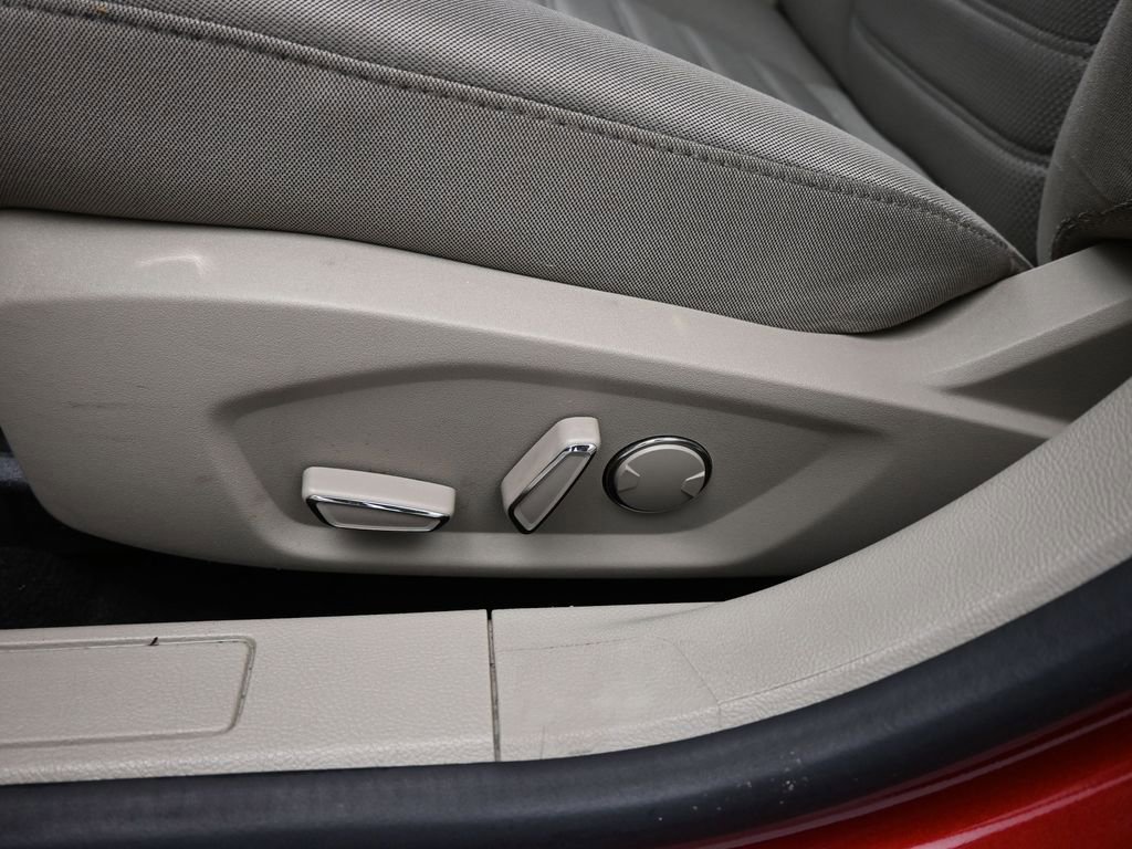 Certified 2019 Ford Fusion SE image 38