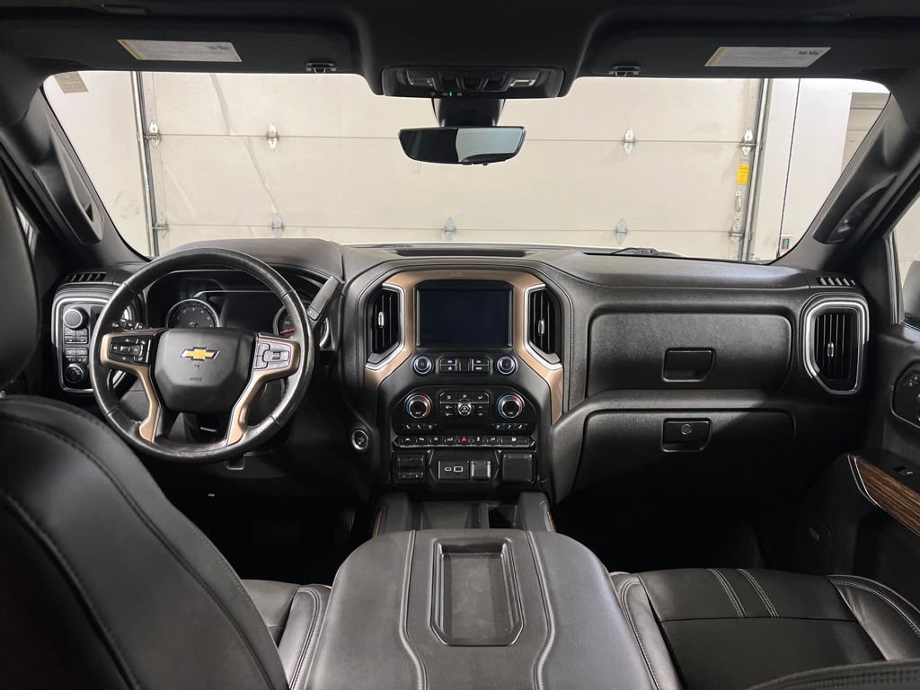 Used 2019 Chevrolet Silverado 1500 High Country w/ Technology Package AWD/4WD image 8