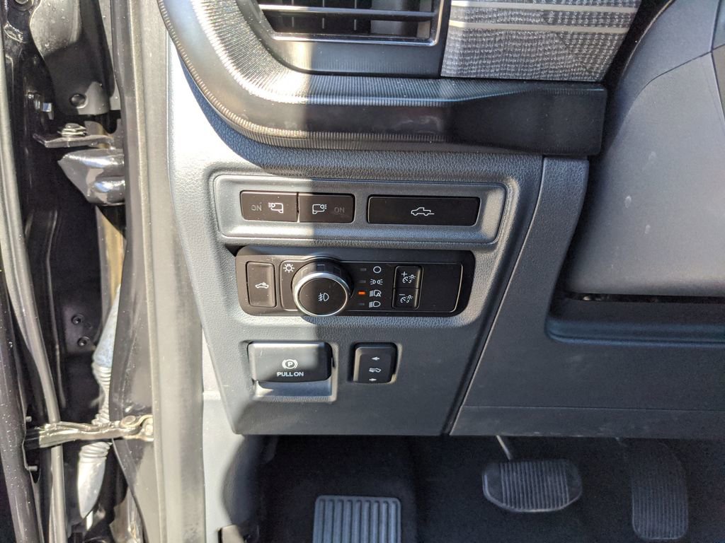 Certified 2023 Ford F150 Platinum w/ Equipment Group 701A High image 34