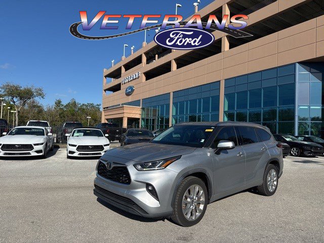 Used 2022 Toyota Highlander Limited