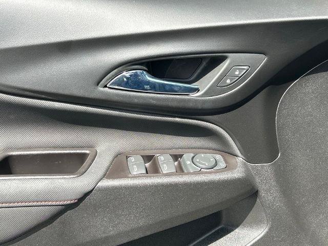 Used 2022 Chevrolet Equinox RS w/ RS Leather Package FWD image 18