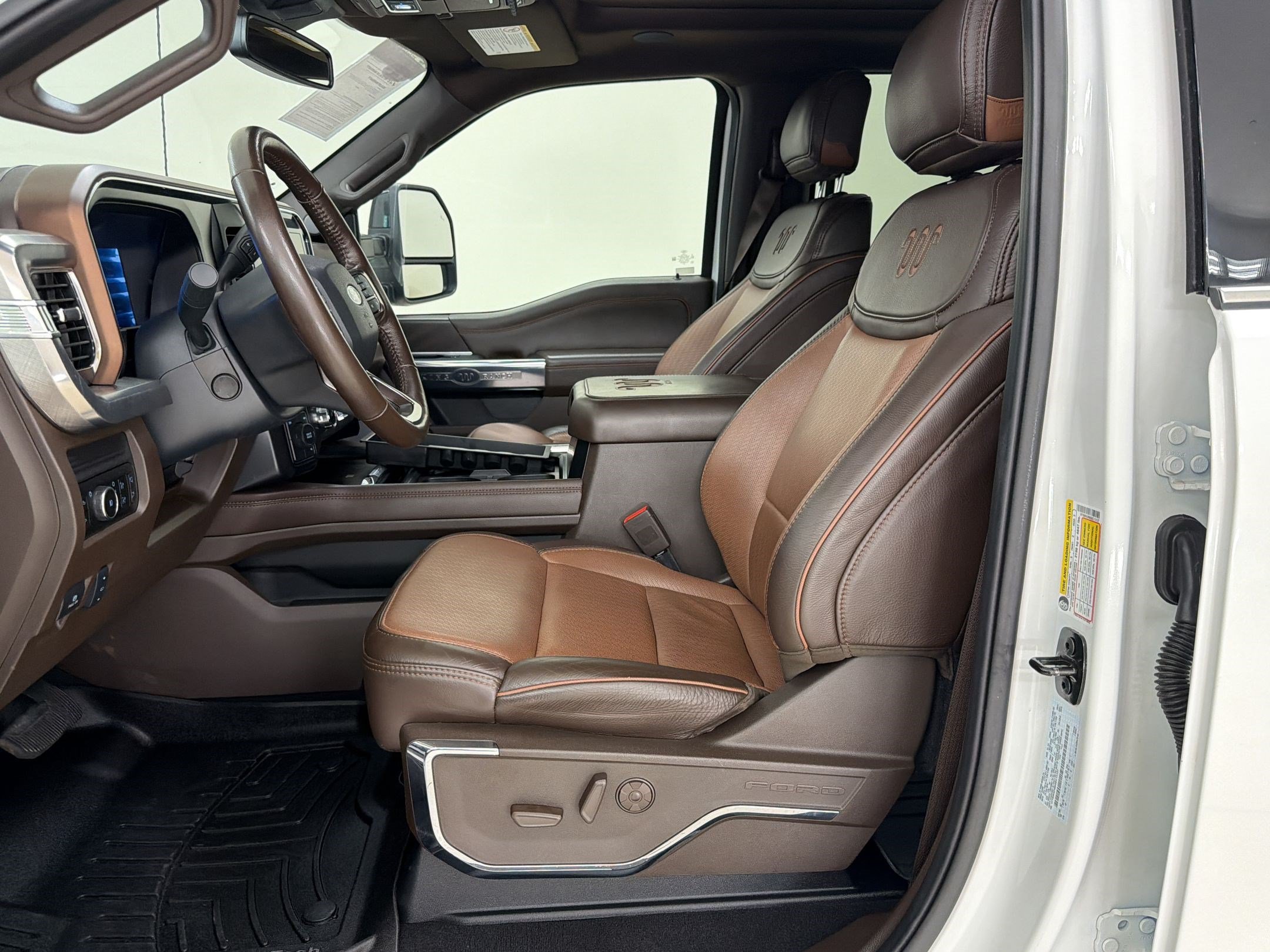 Certified 2025 Ford F450 King Ranch w/ FX4 Off-Road Package AWD/4WD image 5