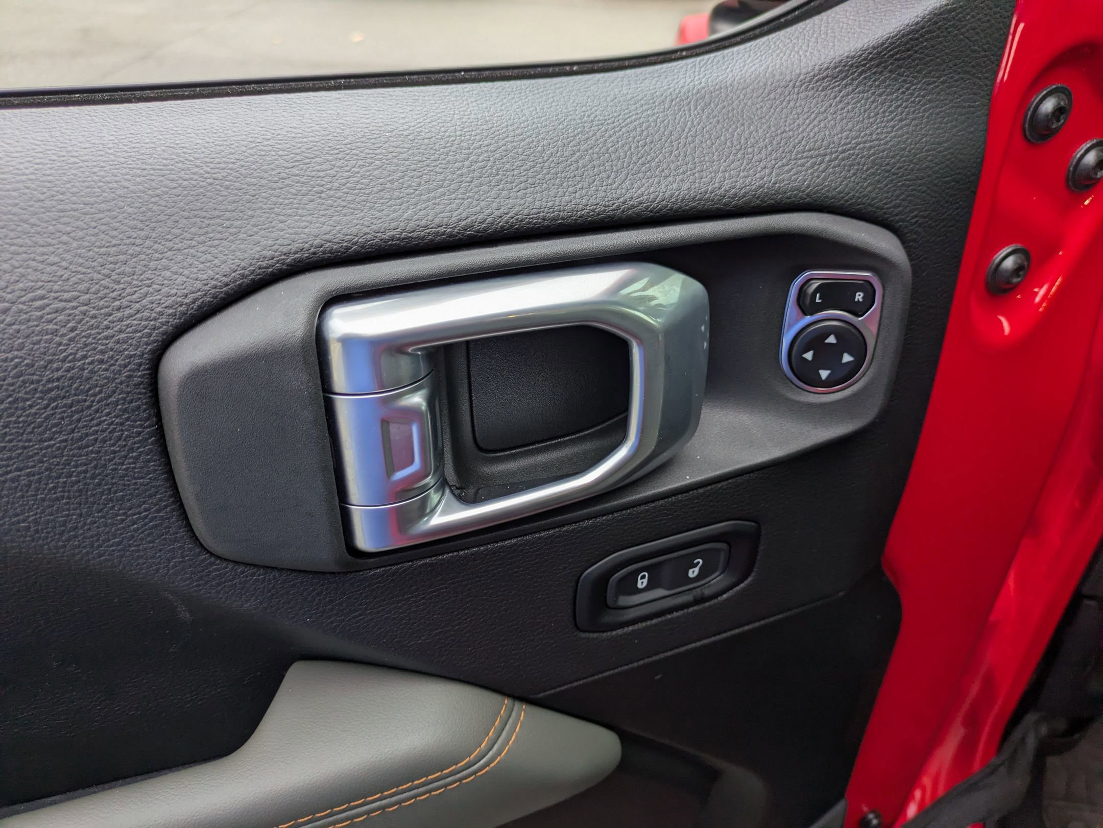 Used 2024 Jeep Gladiator Mojave image 17