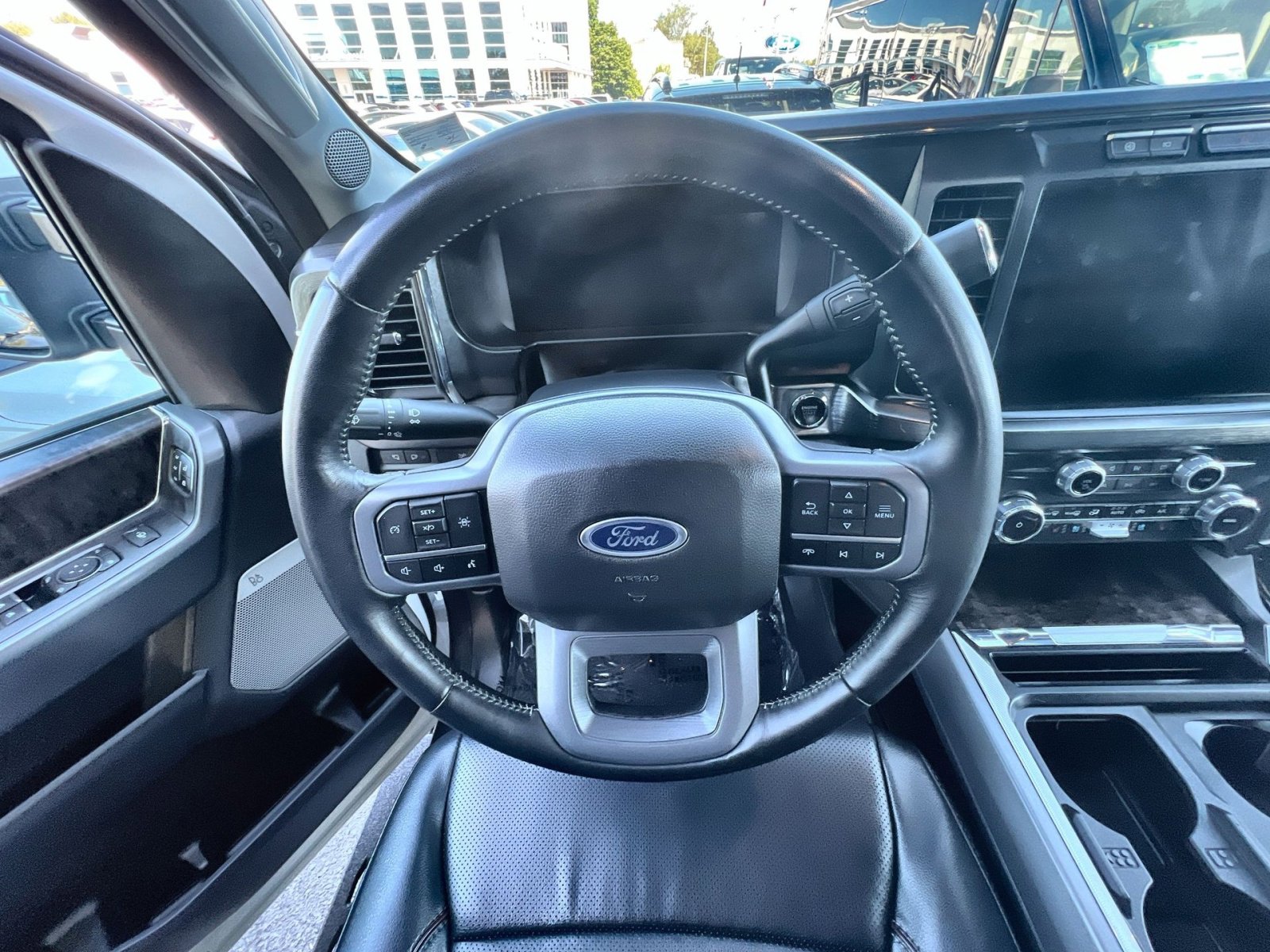 Certified 2023 Ford F250 Lariat w/ Tremor Off-Road Package AWD/4WD image 24
