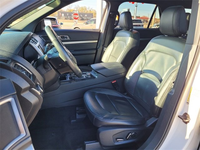Certified 2018 Ford Explorer XLT w/ Equipment Group 202A image 8