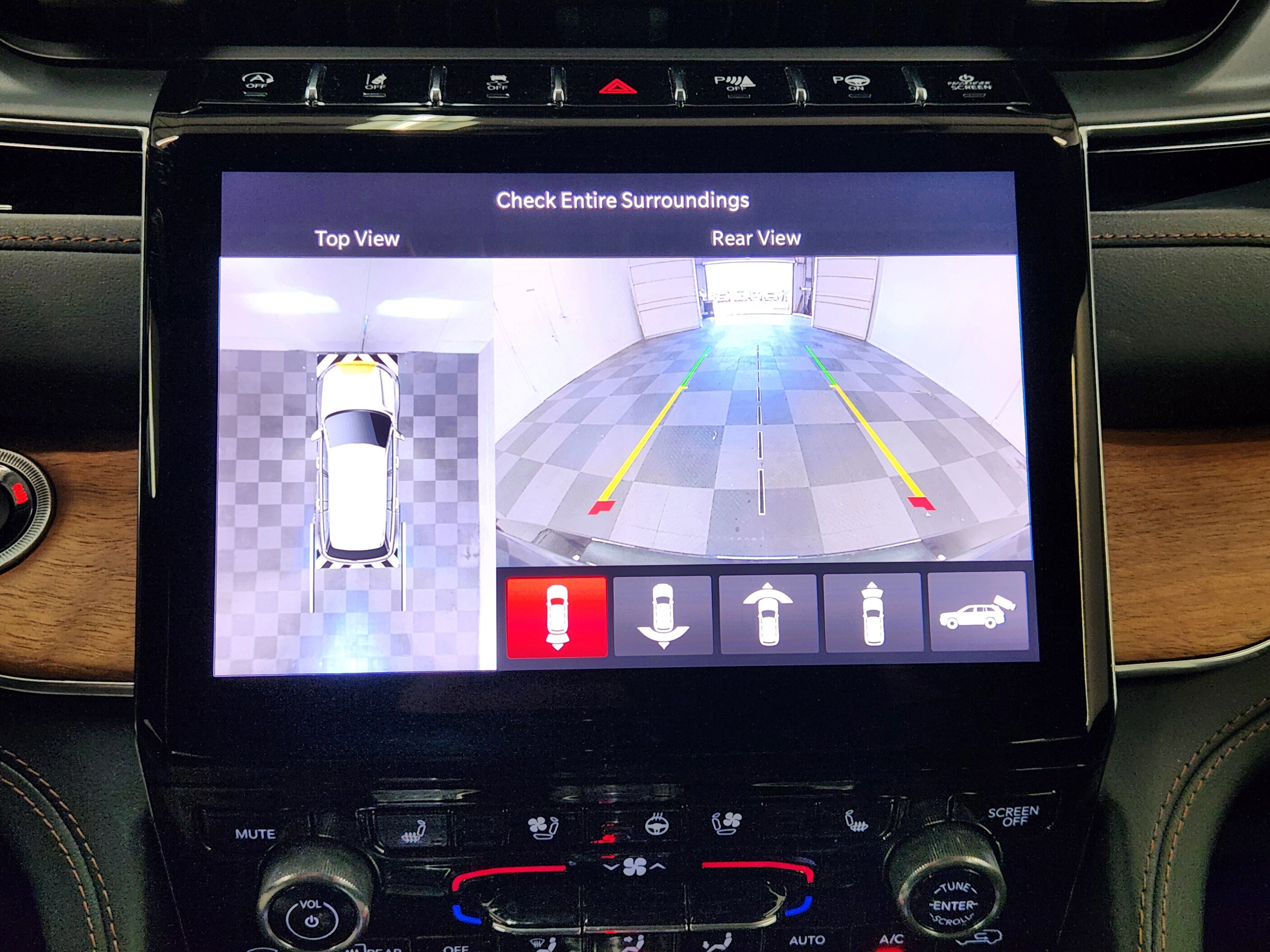 Used 2023 Jeep Grand Cherokee Summit image 16