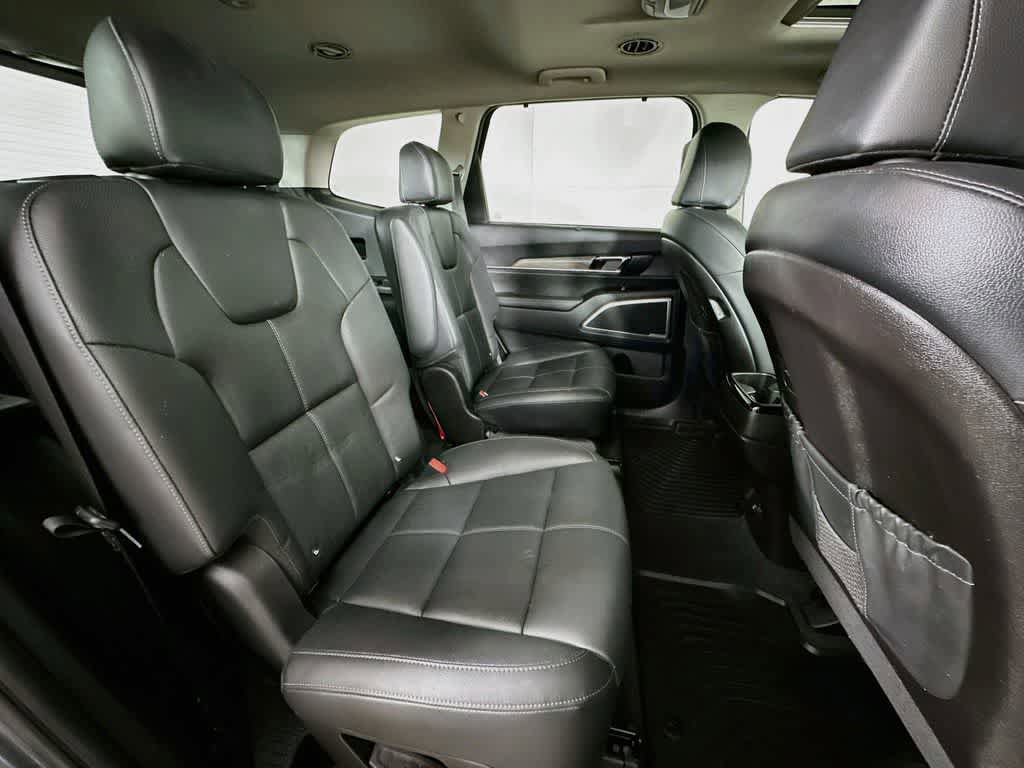 Used 2022 Kia Telluride EX w/ EX Premium Package AWD/4WD image 34