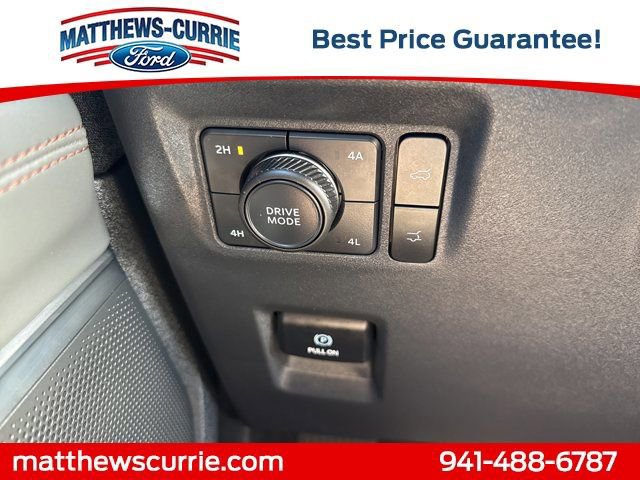 Certified 2025 Ford Expedition Active image 28