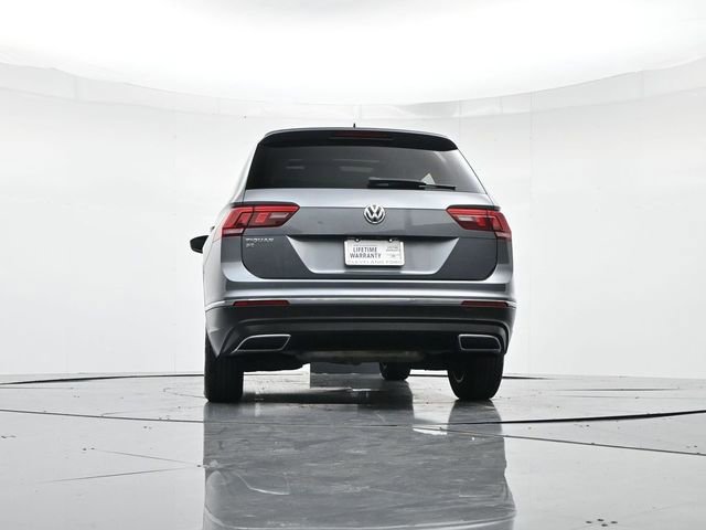Used 2020 Volkswagen Tiguan SE w/ Panoramic Sunroof Package image 40